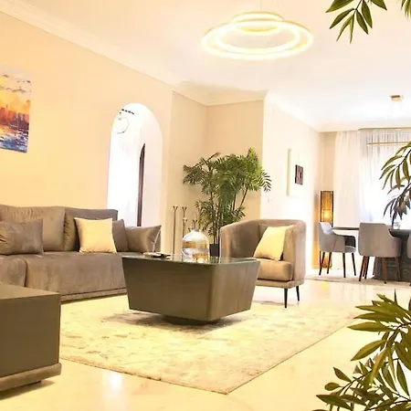 Luxe Appartment With Private Gym In Central Cairo